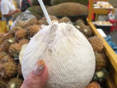 -三亚新鸿港水果一级批发市场