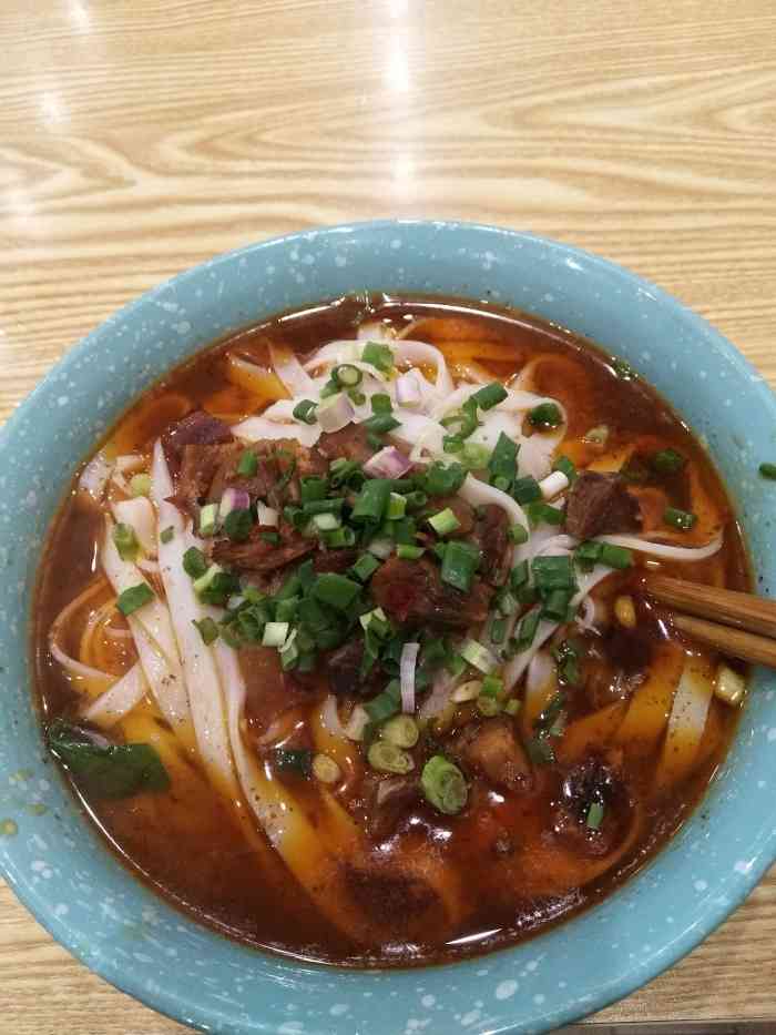 扶欢米粉-"出差到的綦江,在万达步行街旁边有一条街,.