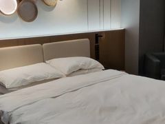 -桔子酒店(上海西藏北路地铁站店)