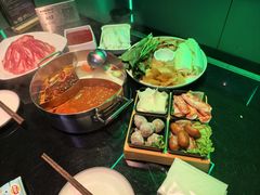 -唯爱KTV聚会餐厅(仙林东城汇店)