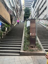 -爱的化妆工作室(雅地天际店)