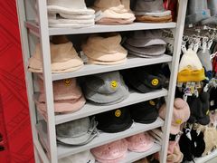 -名创优品(机场路百信广场店)