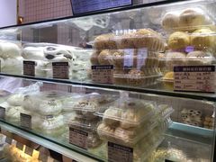 面包甜点陈列柜-白玉兰食品甜凤店(合生汇店)