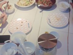 -阿瓦山寨·湘菜现炒·剁椒鱼头王(咸阳总店)