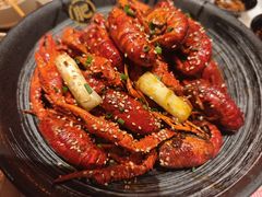 -肥肥虾庄·金牌油焖大虾(杨园滨江时代walk店)