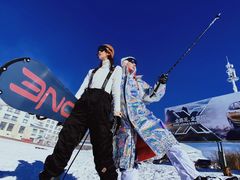 -亚布力新体委滑雪场