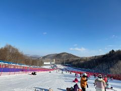 -亚布力新体委滑雪场