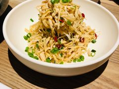 香葱拌笋衣-小大董·烤鸭(凤凰汇店)