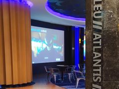 等候区-万达影城IMAX(海口日月广场店)