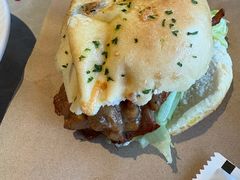 -必胜客(尹山湖歌林公园店)