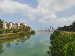 -万绿园