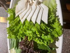 -老牌坊云南鱼豆花火锅(哈西万达店)