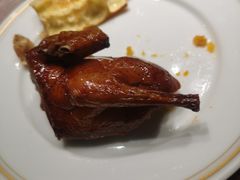 脆皮乳鸽-新荣记(南京西路店)
