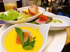 -松山湖凯悦酒店·Café自助餐厅·周末火舞秀表演