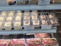 -红宝石·鲜奶小方·海派西点房(南丹店)