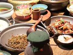 -吃饭皇帝大土家民族菜(正大广场店)