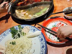 -周小明火锅(黑金冠社区店)