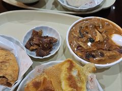 -方中山胡辣汤(顺河路店)