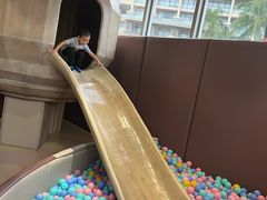 -水桶王国主题餐厅·聚会·生日派对·亲子活动·家庭套餐(亚龙湾希尔顿店)