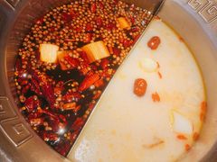 经典鸳鸯锅底-草堂無二·成都串串(万象城店)