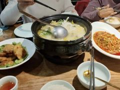 -九锅一堂酸菜鱼(万达广场店)