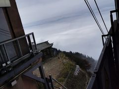 -峨眉山报国寺