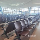 成都天府国际机场候机区和全景落地窗