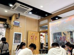 -江城燕子大排档(江汉路步行街店)