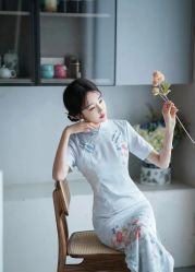 -租旗袍租礼服馆