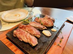 岩烤澳洲胸腹牛扒-一沙一城·岩烤牛扒(深圳首店)
