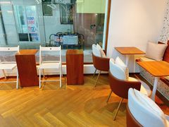 -Line 咖啡(石厦花园店)