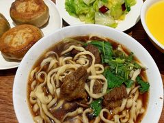 牛肉面-清真吴记门钉肉饼·喜多利