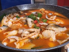 -老滇山寨•云南特色菜•地方菜•民族风情歌舞表演(金碧店)