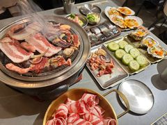 -围炉肉舍•炭烤活鳗•丹东海鲜烤肉(步行街店)