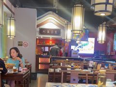-川流不息·地道川菜·小龙虾(新松江路店)