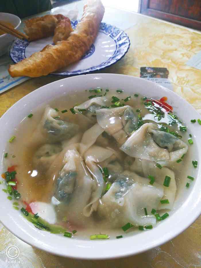 陆氏小馄饨-"别问我好不好吃,小馄饨就那个样子吧.但是.