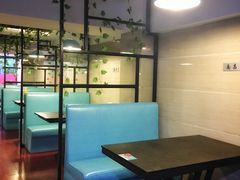 卡座-茅炒屋龙虾·烧烤·湘菜(新河路店)