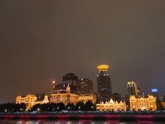 -黄浦江游览十六铺3号码头网红自助餐