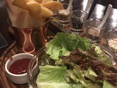 -恰餐厅及酒吧 CHAR Bar & Grill (北京丽都皇冠假日店)