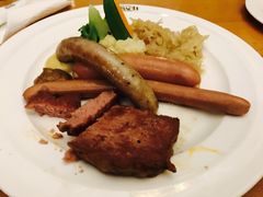 -LENBACH兰巴赫西餐啤酒坊(大连星海广场店)