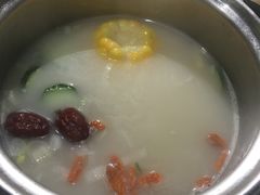猪骨汤锅底-辣姜山火锅