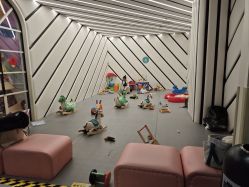 -奈尔宝家庭中心·亲子餐厅(华采天地店)