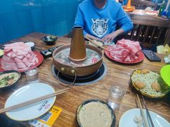 -洞庭洲·防空洞火锅·烧烤·铜锅涮肉(新百广场店)