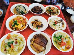 -蓝田九大碗民俗食府(蓝田店)