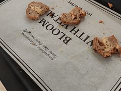 -HOT CRUSH趁热集合·现烤面包(上海环球港店)