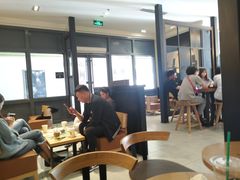大堂-星巴克臻选(威海威高广场店)