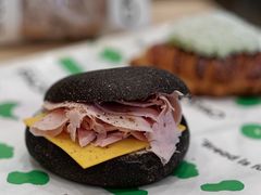 多肉狂欢火腿贝果-PAOPAO Bakery&Café(港汇店)