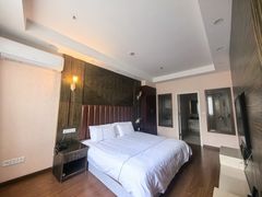 -白玉兰酒店(上海田子坊马当路地铁站店)