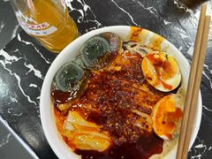 -何老二卤汁凉粉