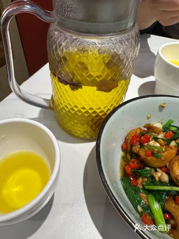 现剁鲜椒+秘制酱料，辣得通透，香得醇厚；